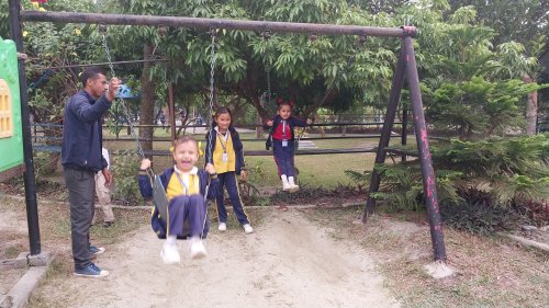 Picnic 2080 Below class 4