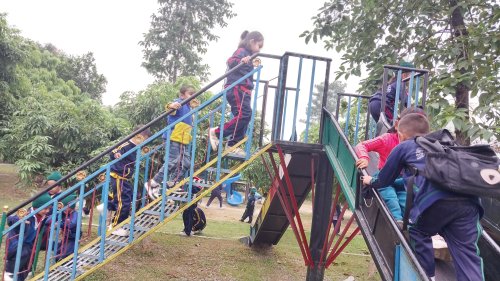 Picnic 2080 Below class 4