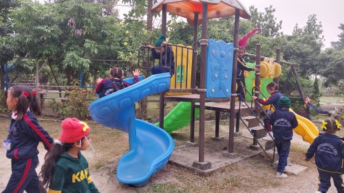 Picnic 2080 Below class 4